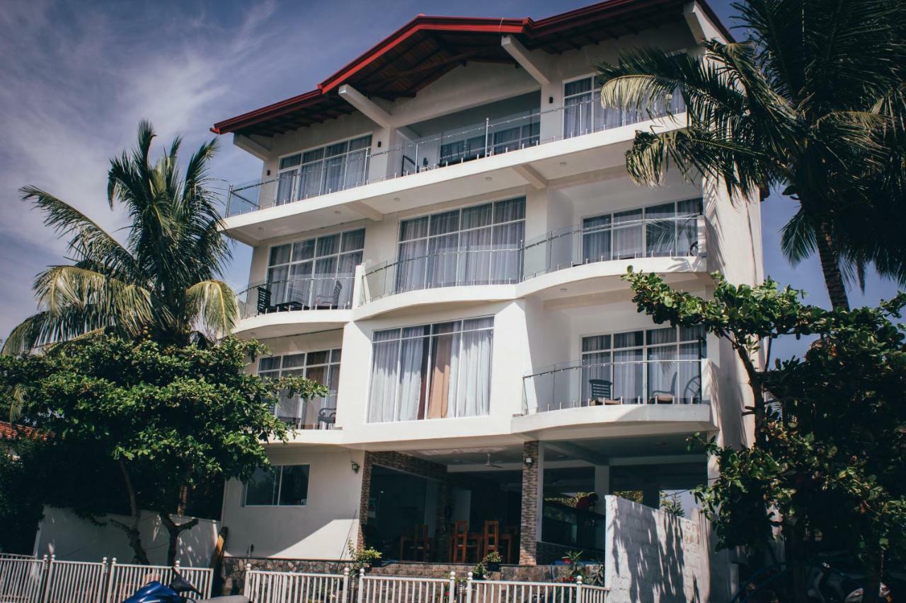 Amber House Lanka Hotel Bentota Exterior photo